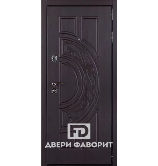 уличная стальная дверь отделанная черным виноритом с фрезерными узорами